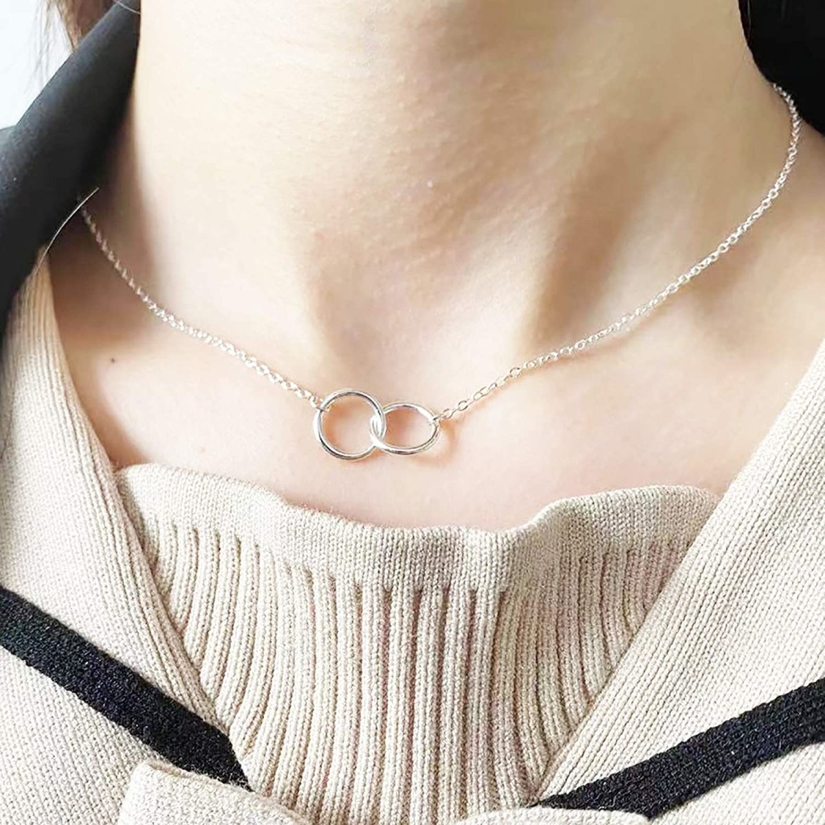 Harmony - Interlocking Circle Necklace – Honeycat Jewelry